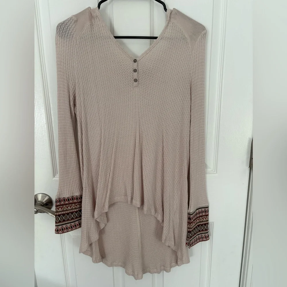 Sweater - Picture 1 of 5